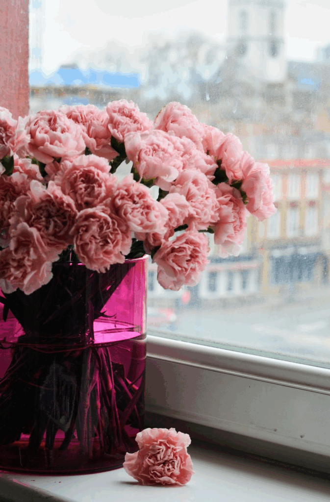 Big Bouquets of Flowers That Speak Volumes